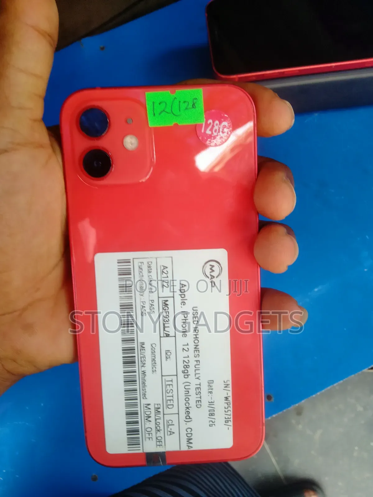 Apple iPhone 12 64 GB Red