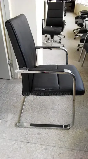 Modern Black Visitors Chair With Metal Frame