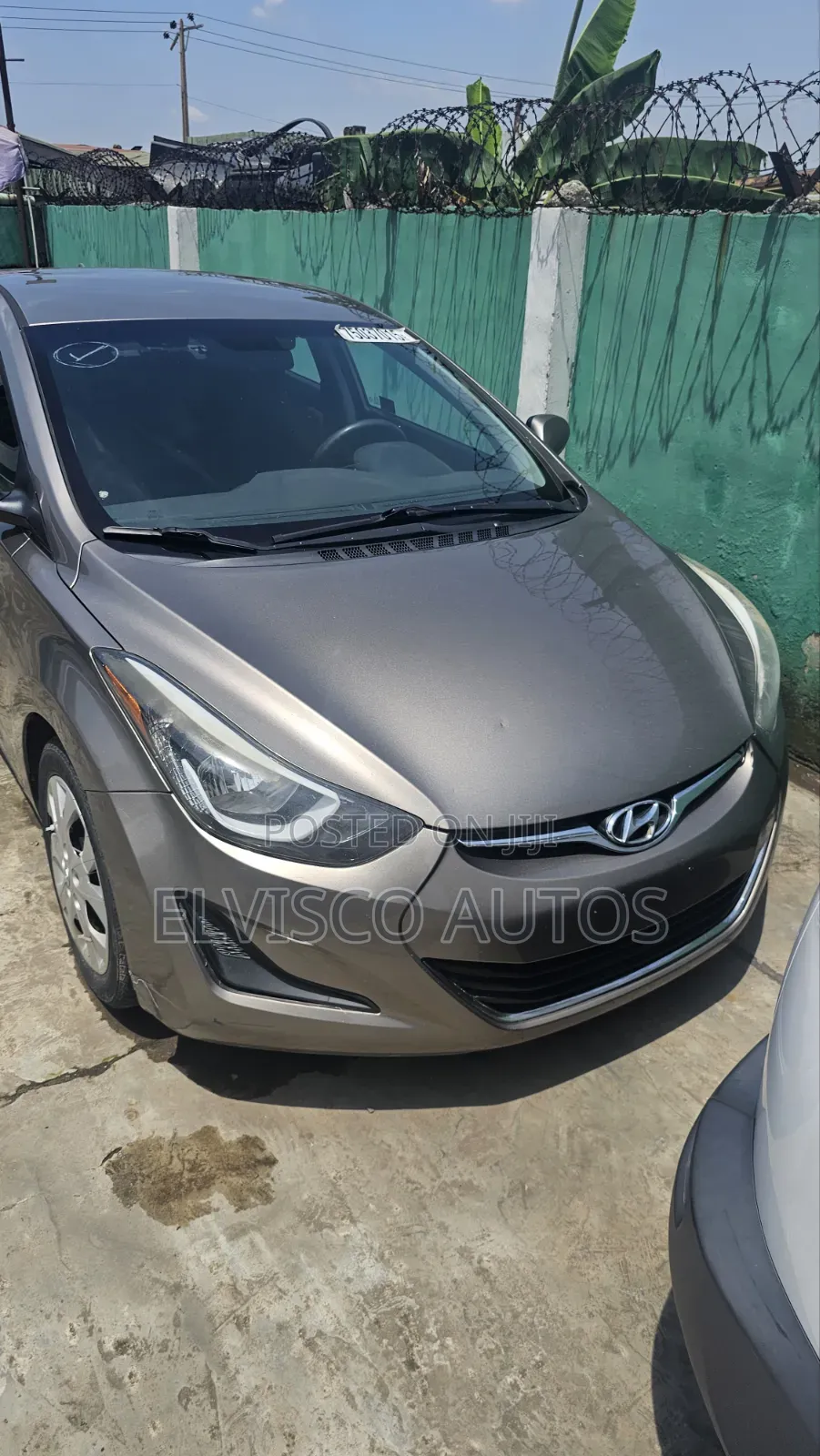 Hyundai Elantra 2012 Brown