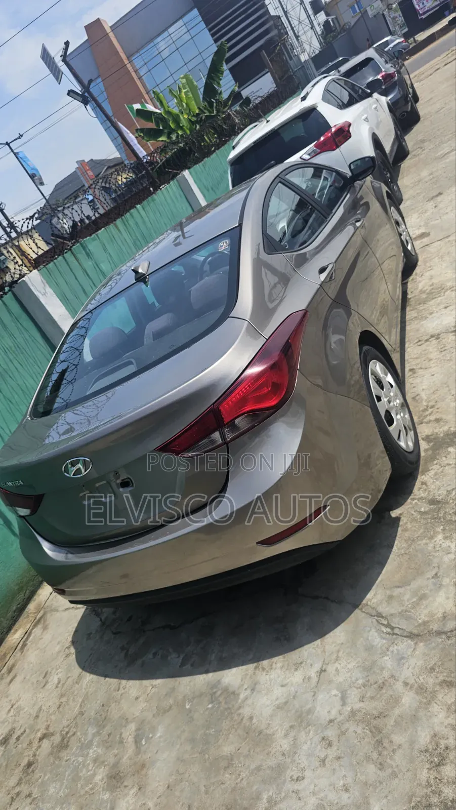Hyundai Elantra 2012 Brown