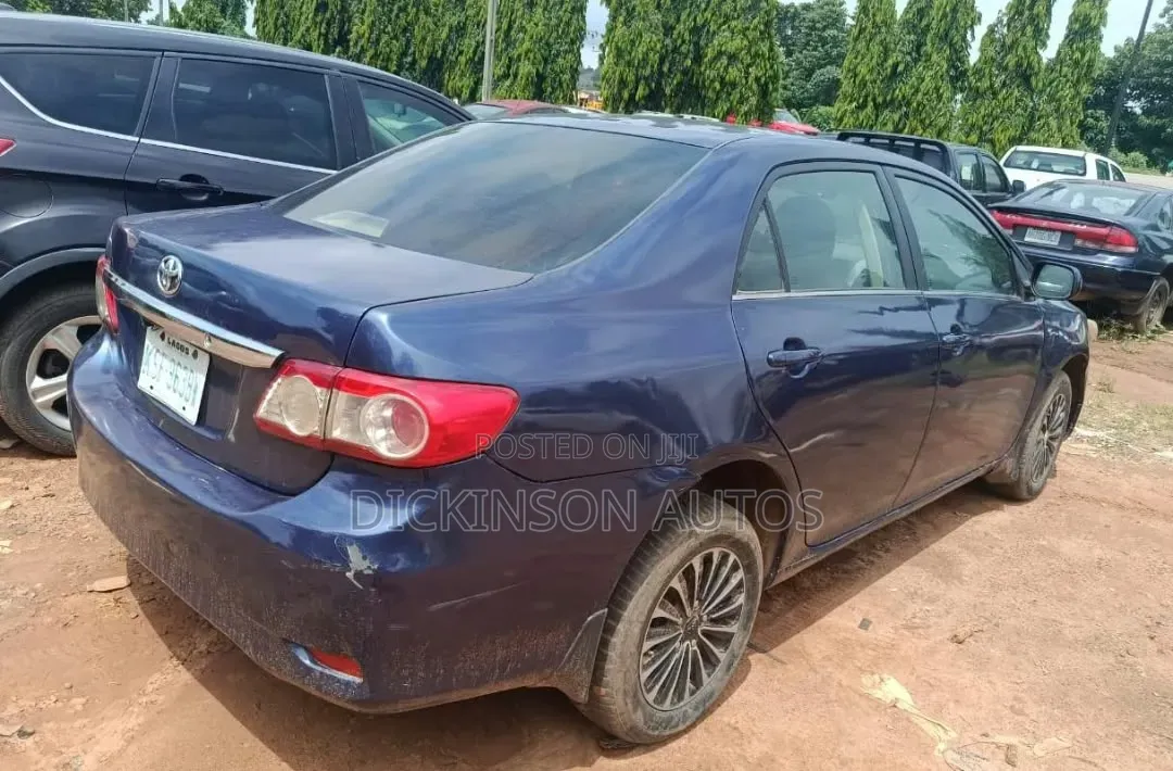 Toyota Corolla 2010 Blue