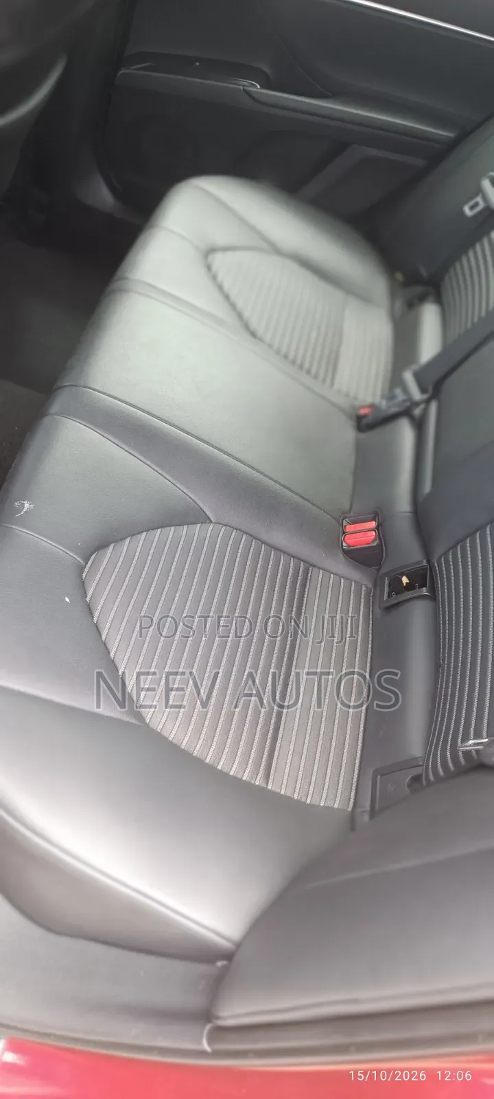 Toyota Camry SE FWD (2.5L 4cyl 8AM) 2018 Red