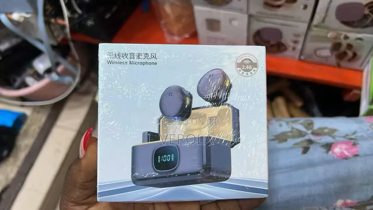 2.4G Wireless Microphone Set With Charging Case