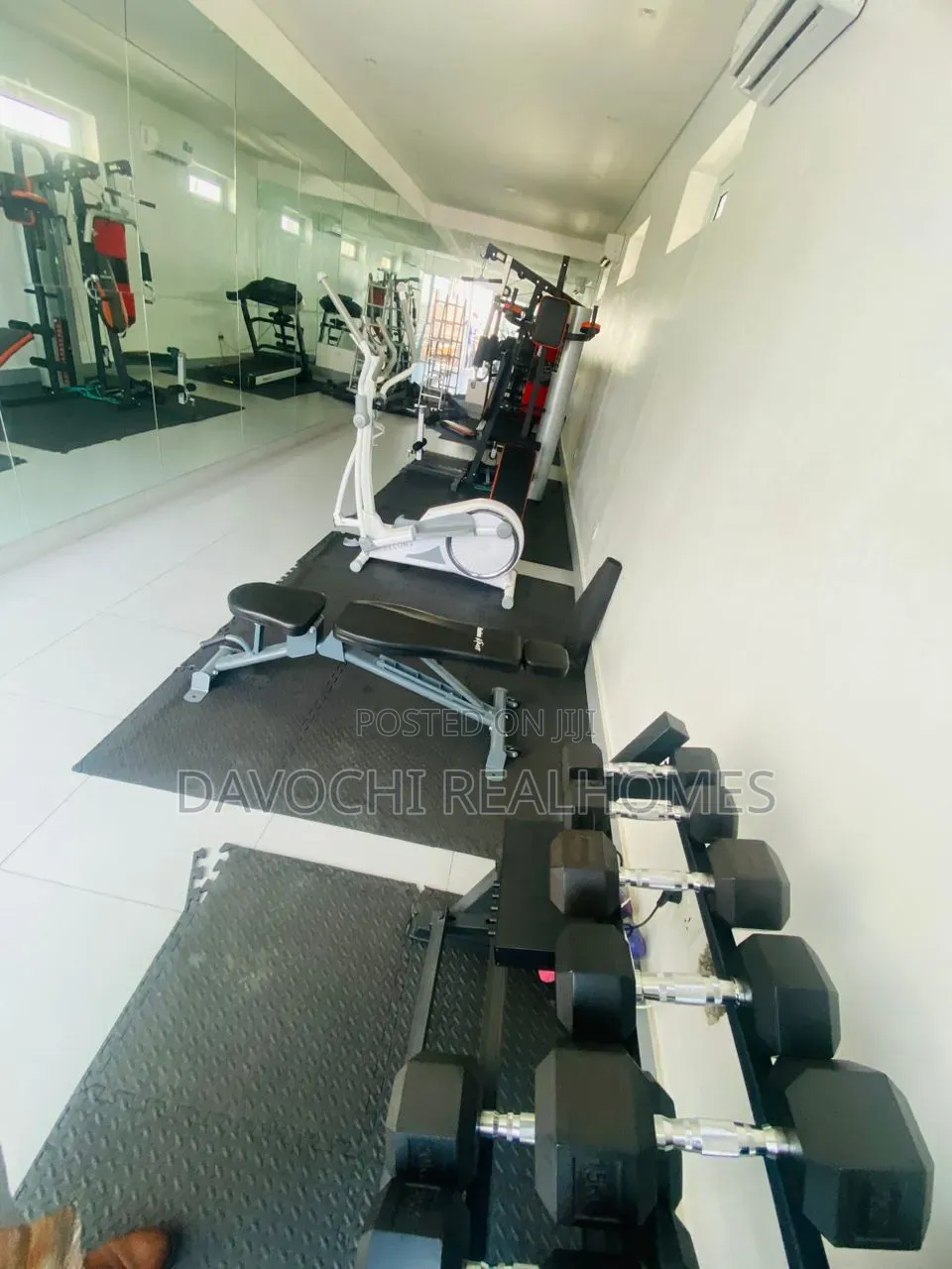 Furnished 3bdrm Apartment in Banana Island for rent