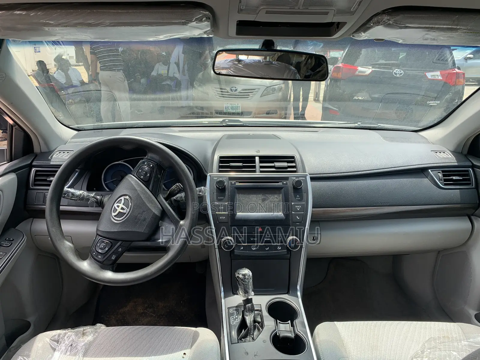 Toyota Camry LE 4dr Sedan (2.5L 4cyl 6A) 2016 White