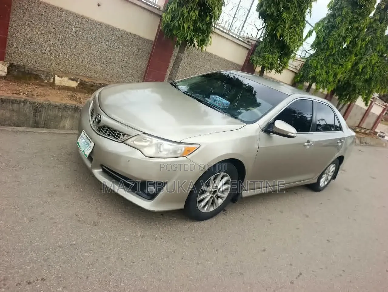 Toyota Camry 2013 Gold