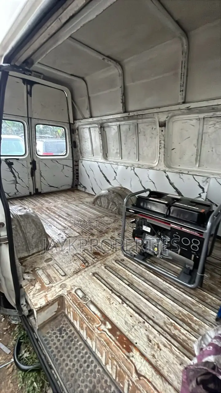 Ford Transit 2002 White