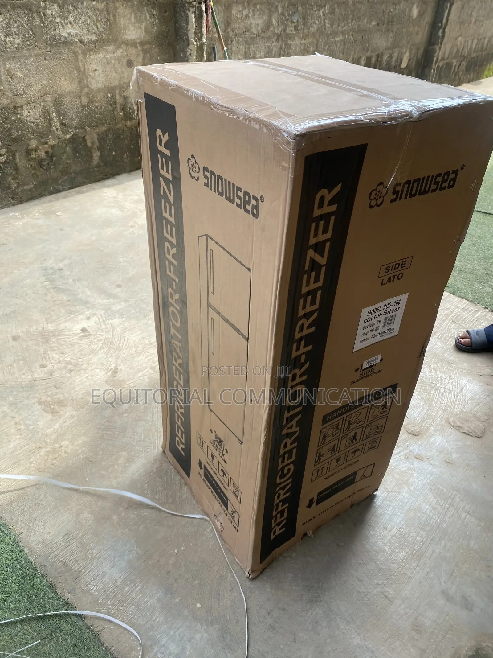 Snowsea BCD-166 120L Top Freezer Fridge for Residential Kitchens