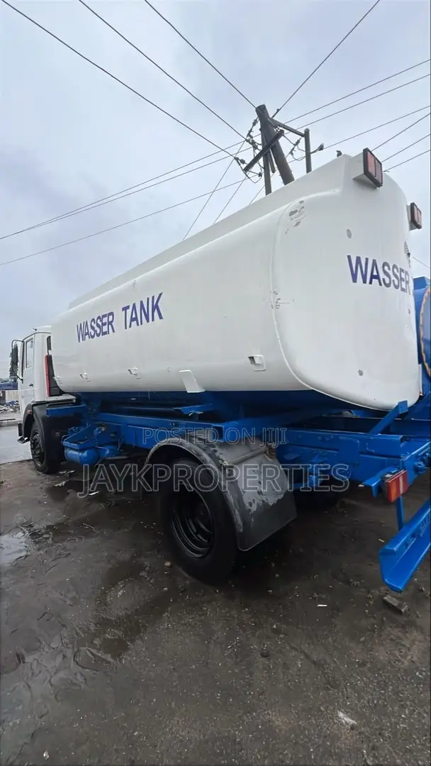 Mercedes Benz Tanker