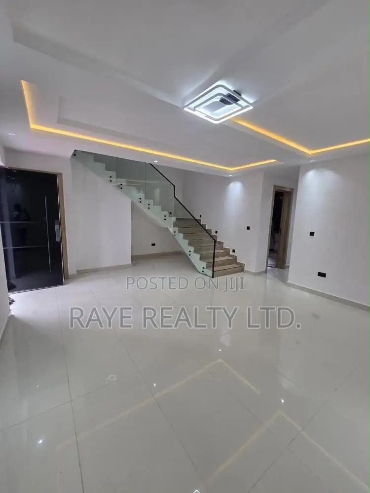 4bdrm Duplex in Ikeja for sale