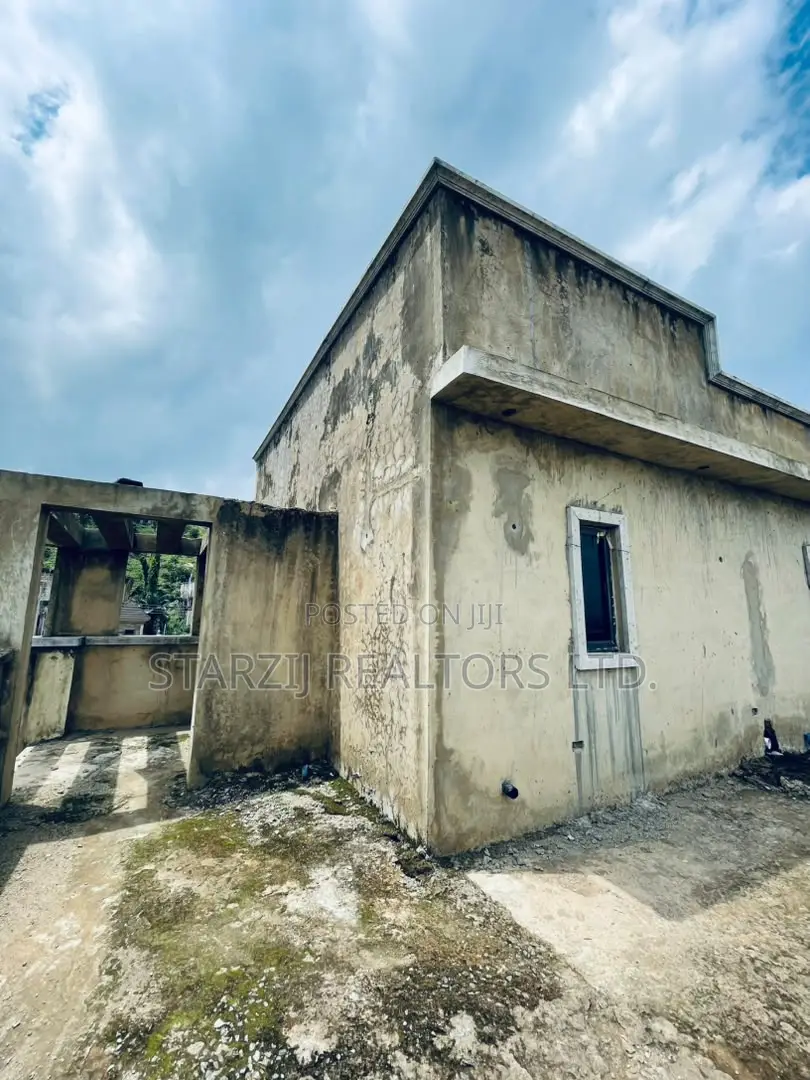 6bdrm Duplex in Apo Resettlement for sale
