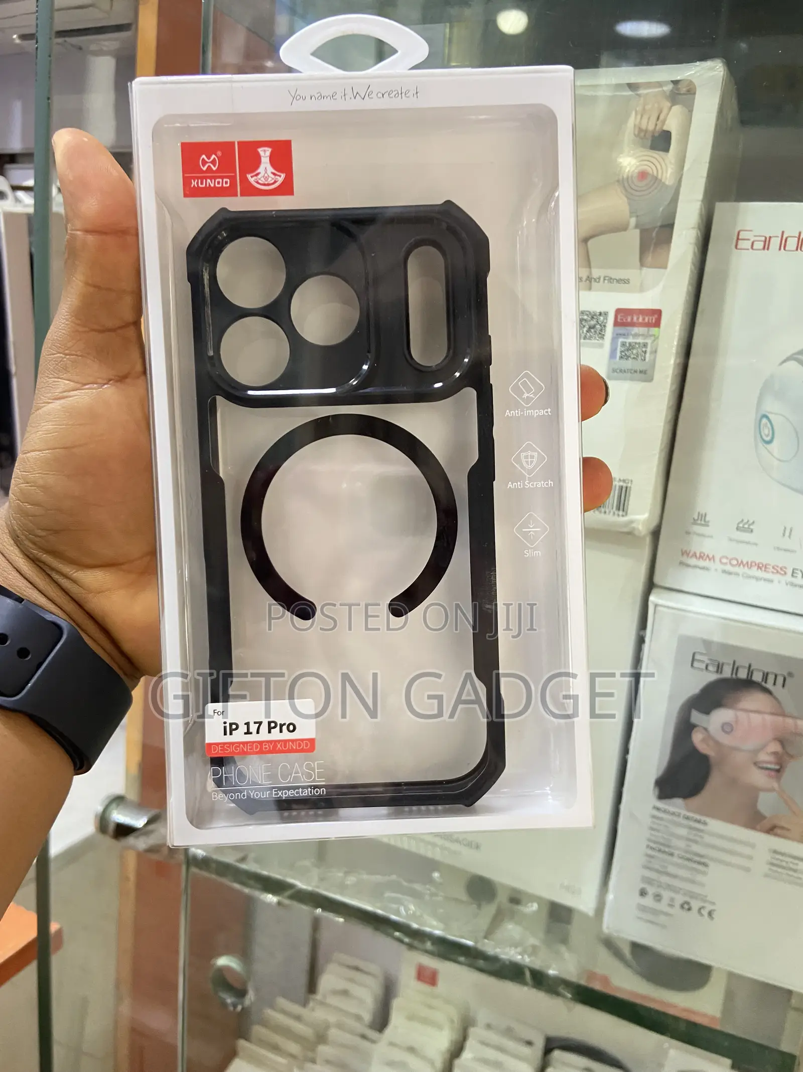 DAMAYEE Magnetic Leather Kickstand Cases for iPhone 17 Pro / 18 Pro:
