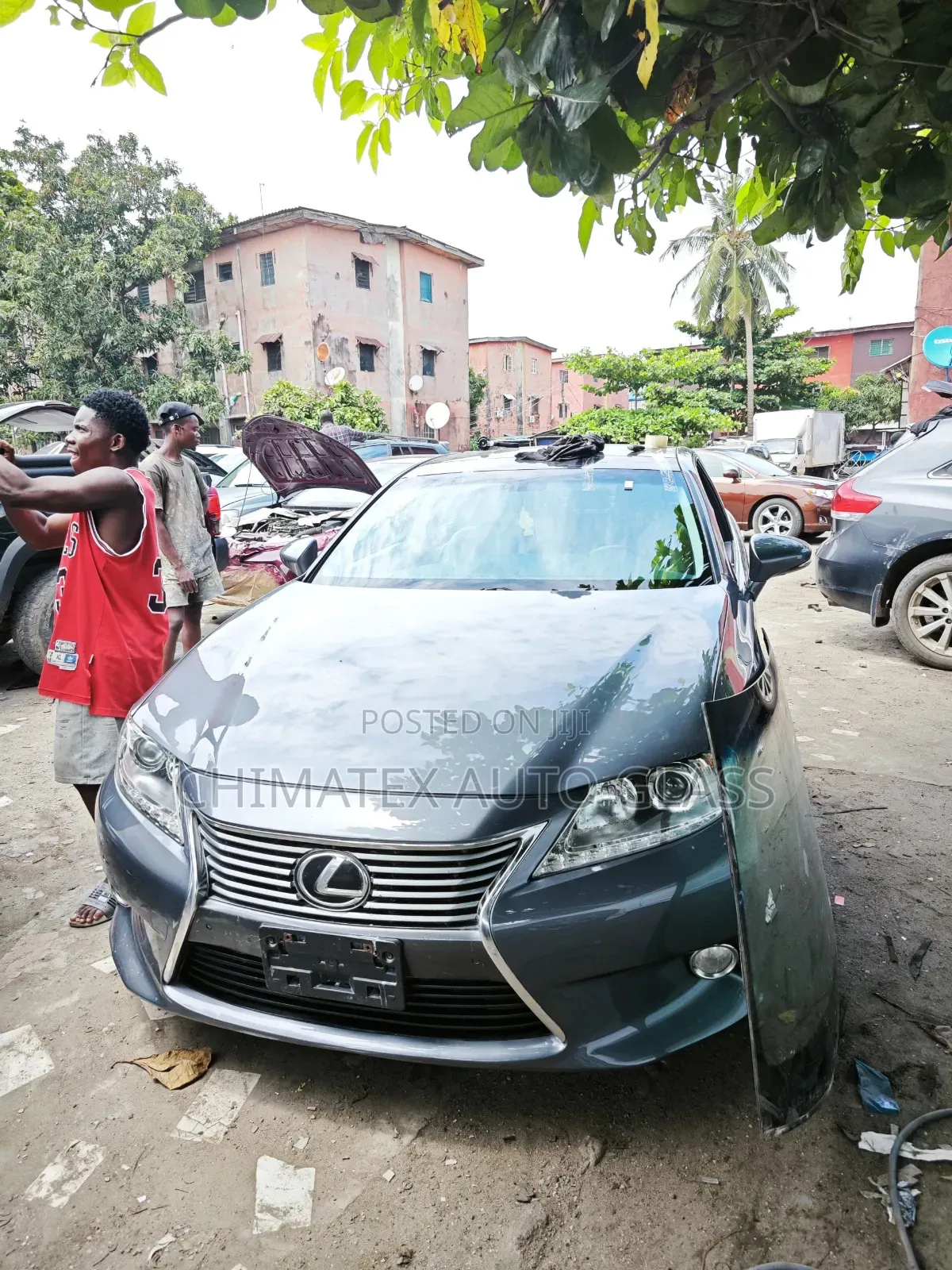 Lexus Es350 2016 With Panoramic Windscreen Glass Available