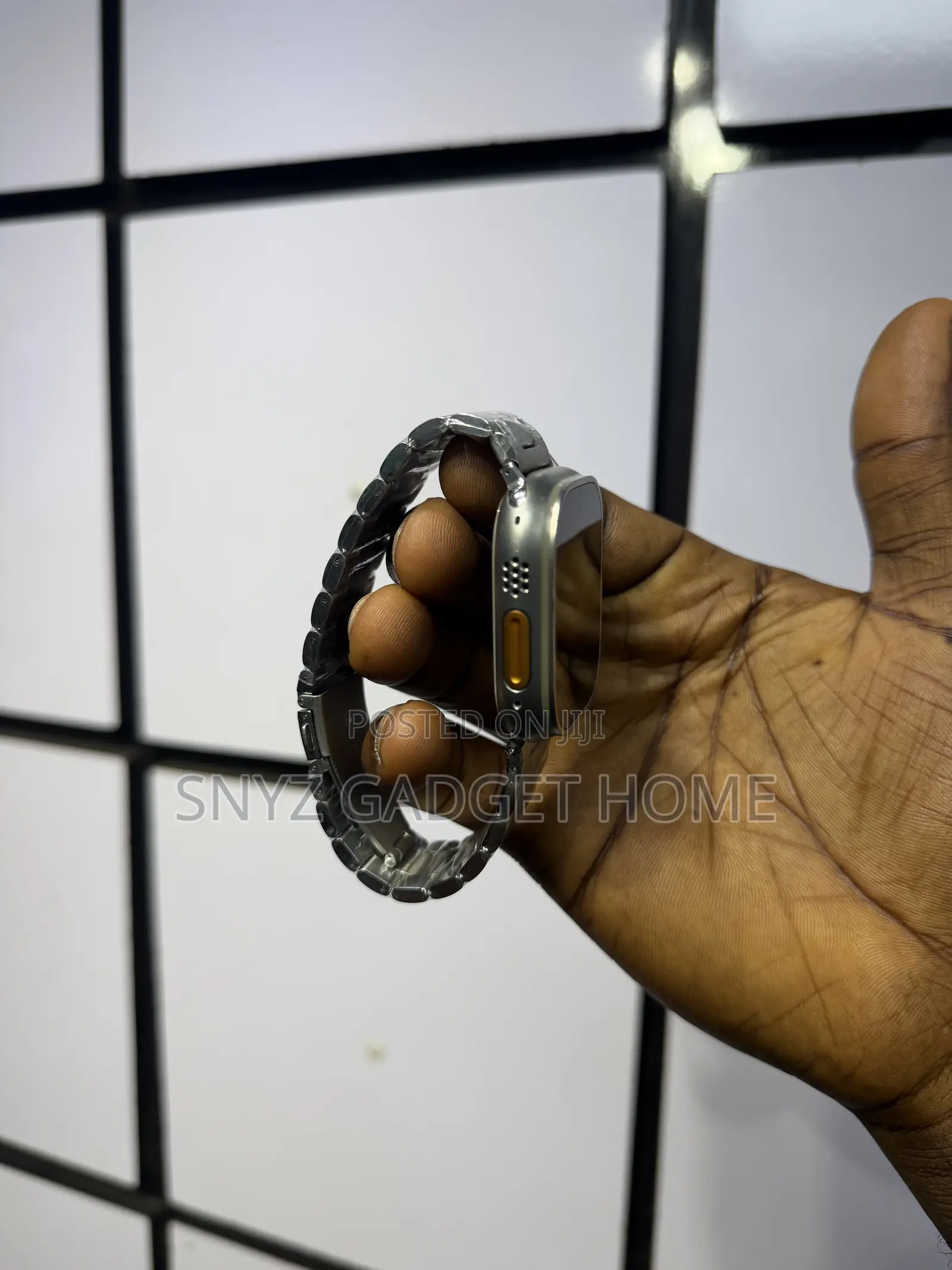 Apple Iwatch Ultra 1