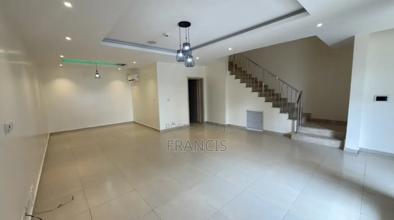5bdrm Townhouse / Terrace in Bilaad Estate Jabi for rent