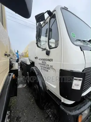 Mercedes Benz Tanker