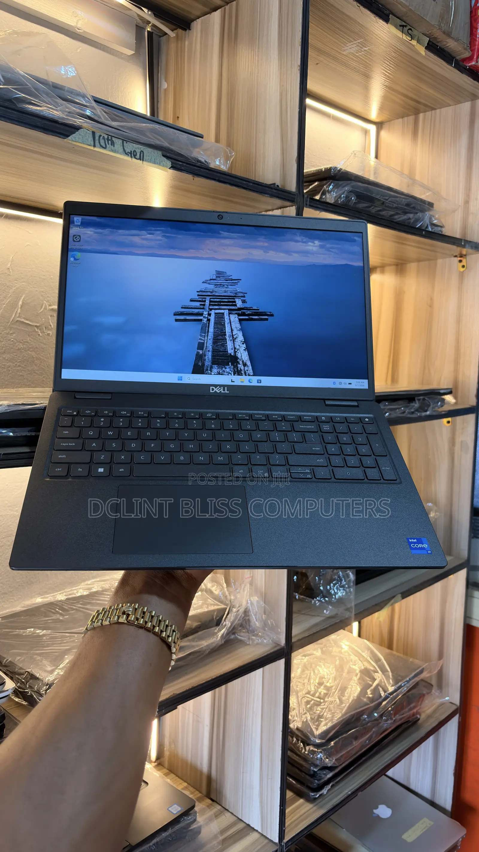 Laptop Dell Latitude 3520 16GB Intel Core i7 SSD 256GB