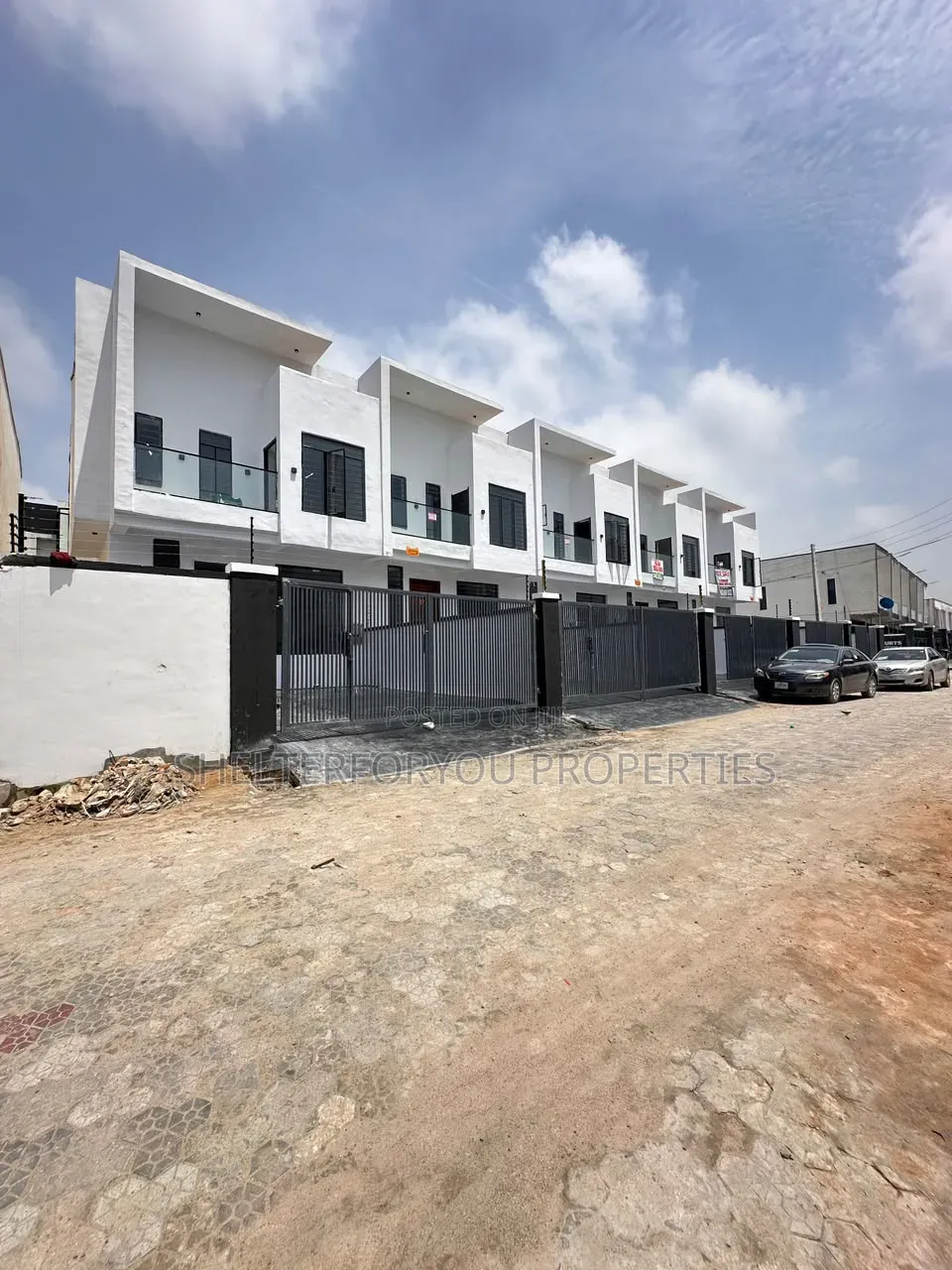 4bdrm Duplex in Ikota for sale