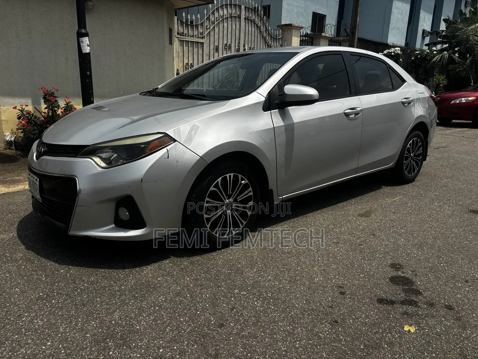 Toyota Corolla LE 4dr Sedan (1.8L 4cyl CVT) 2016 Silver