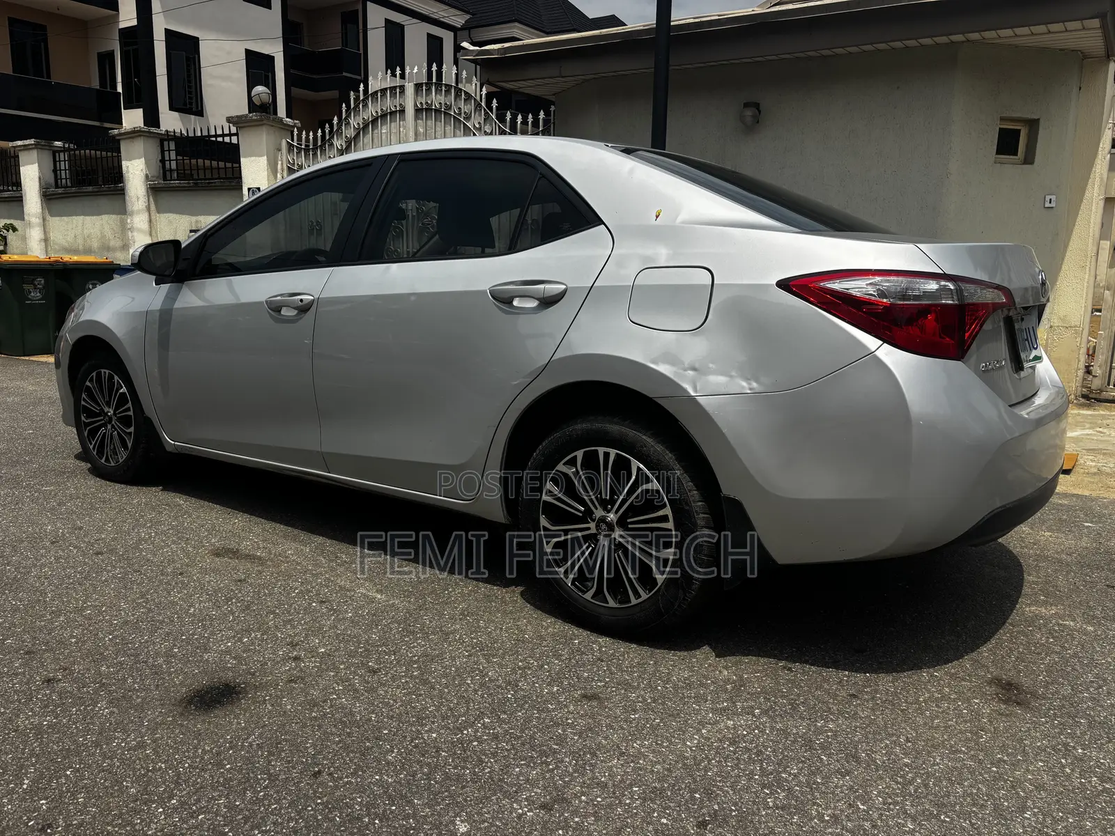 Toyota Corolla LE 4dr Sedan (1.8L 4cyl CVT) 2016 Silver