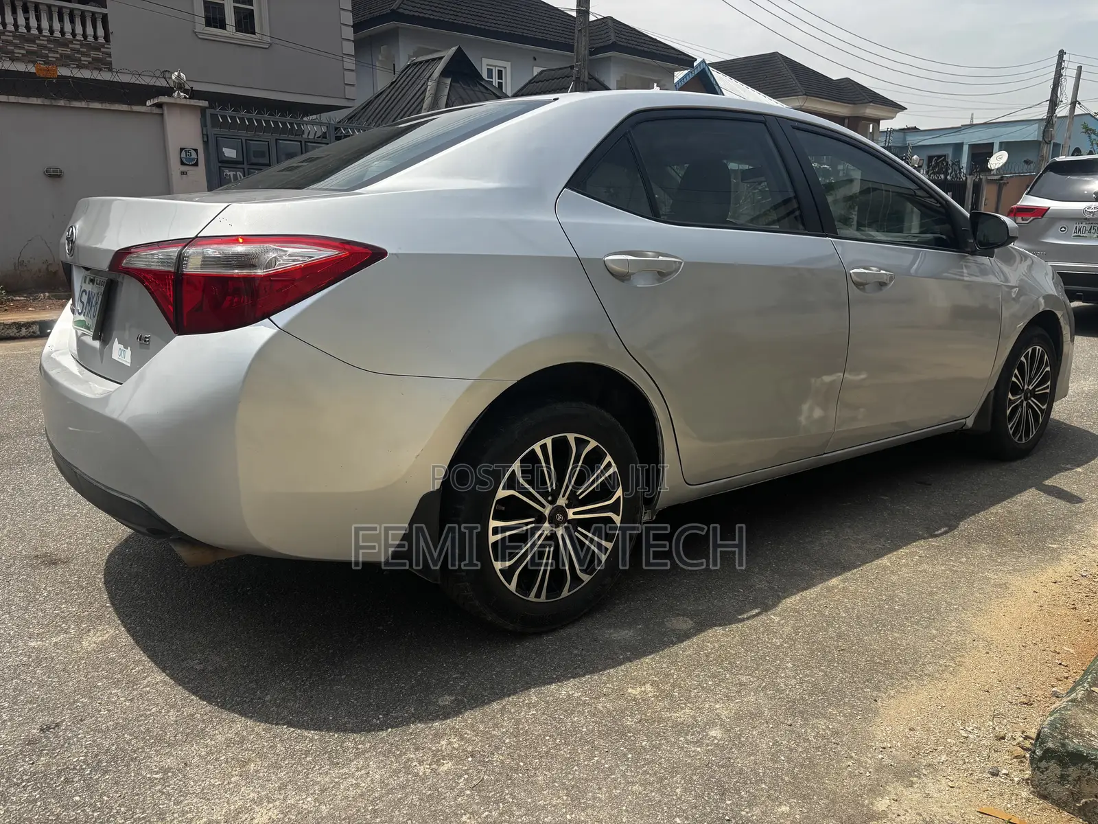 Toyota Corolla LE 4dr Sedan (1.8L 4cyl CVT) 2016 Silver