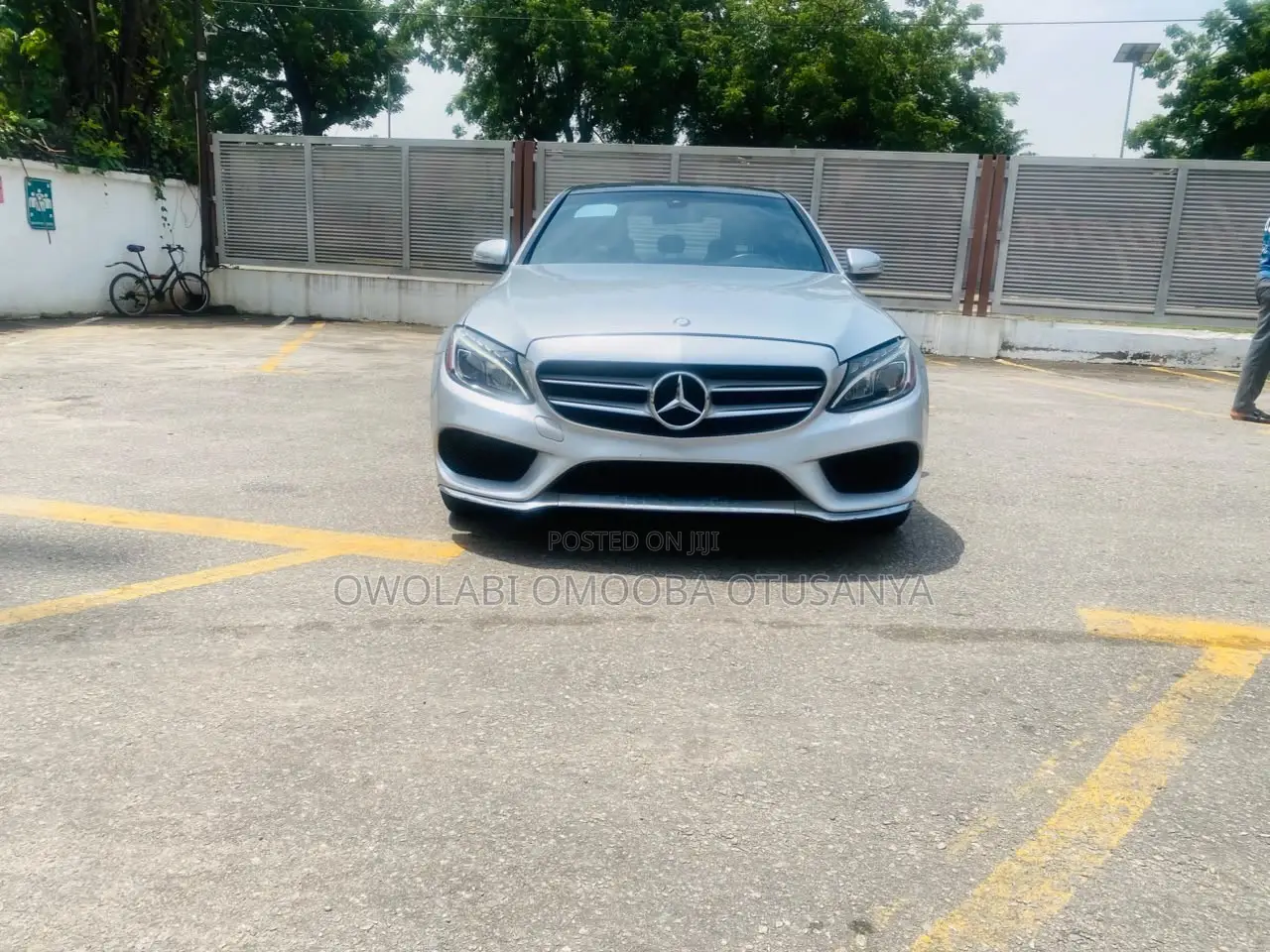 Mercedes-Benz C300 Luxury 4dr AWD 4Matic Sedan (2.0L 4cyl 7A) 2015