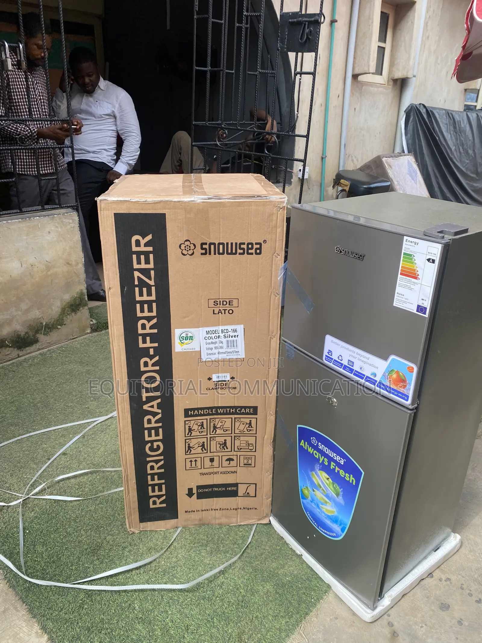 Snowsea BCD-166 120L Double Door Refrigerator for Compact Living