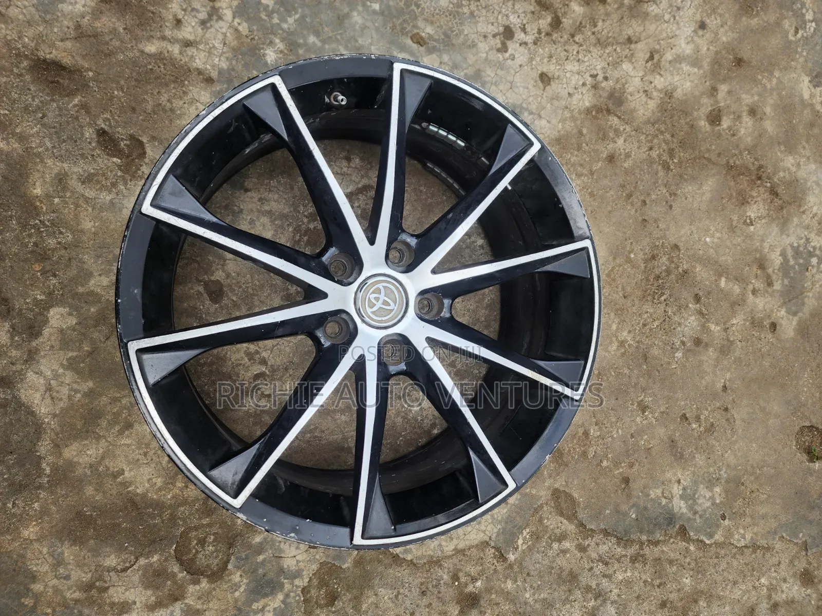 Original Oem Toyota Camry 2016,2017 Model Rim.