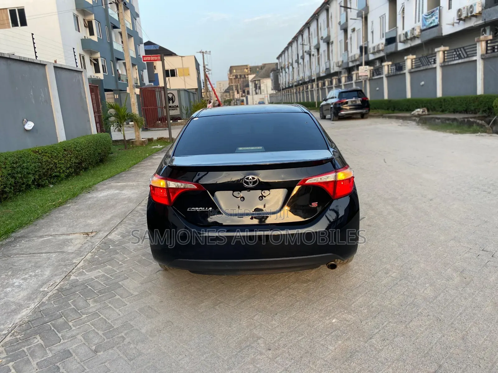 Toyota Corolla S Premium 4dr Sedan (1.8L 4cyl CVT) 2014 Black