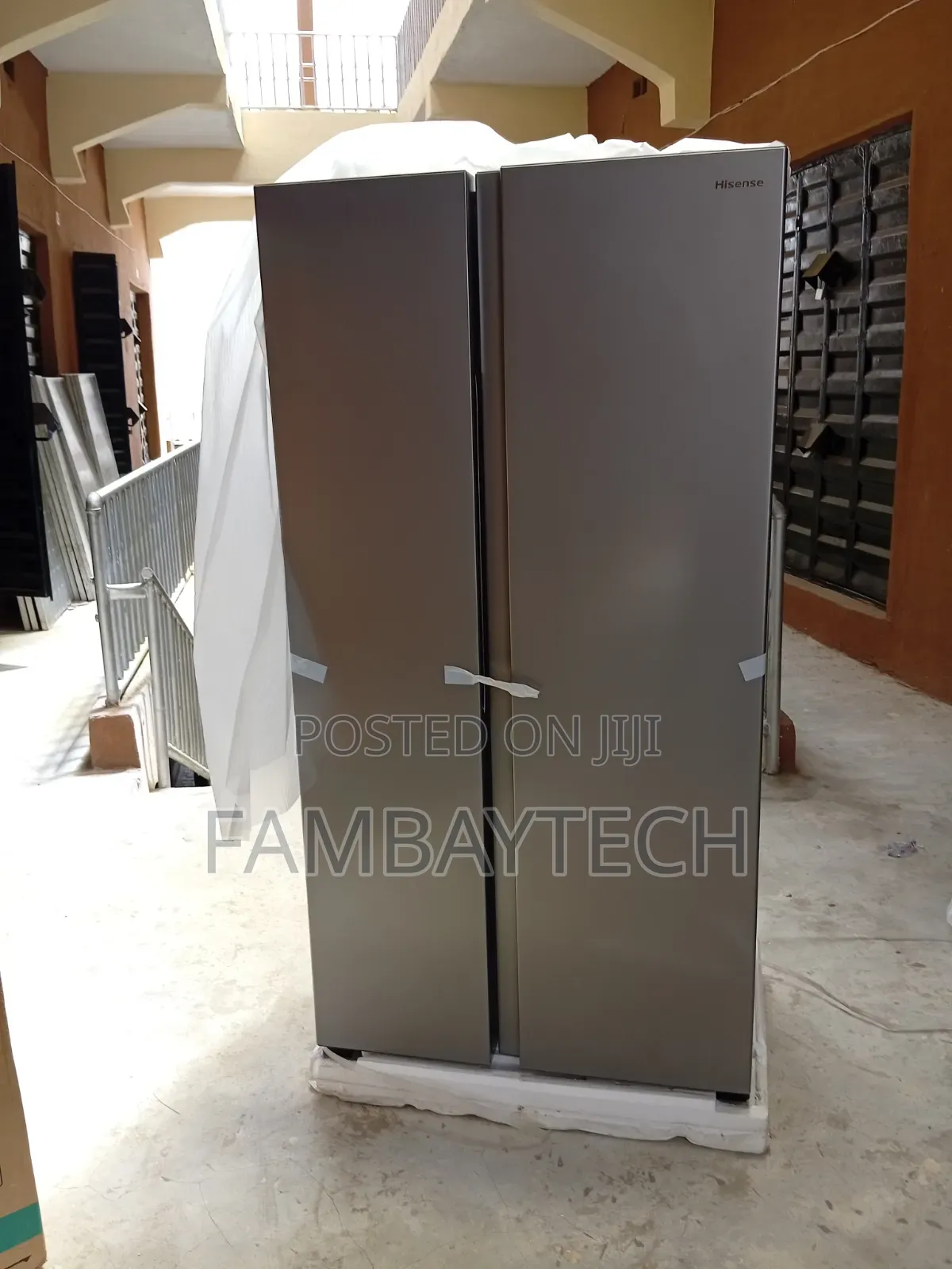 Hisense RC-67WSI Large-Capacity Refrigerator 518L