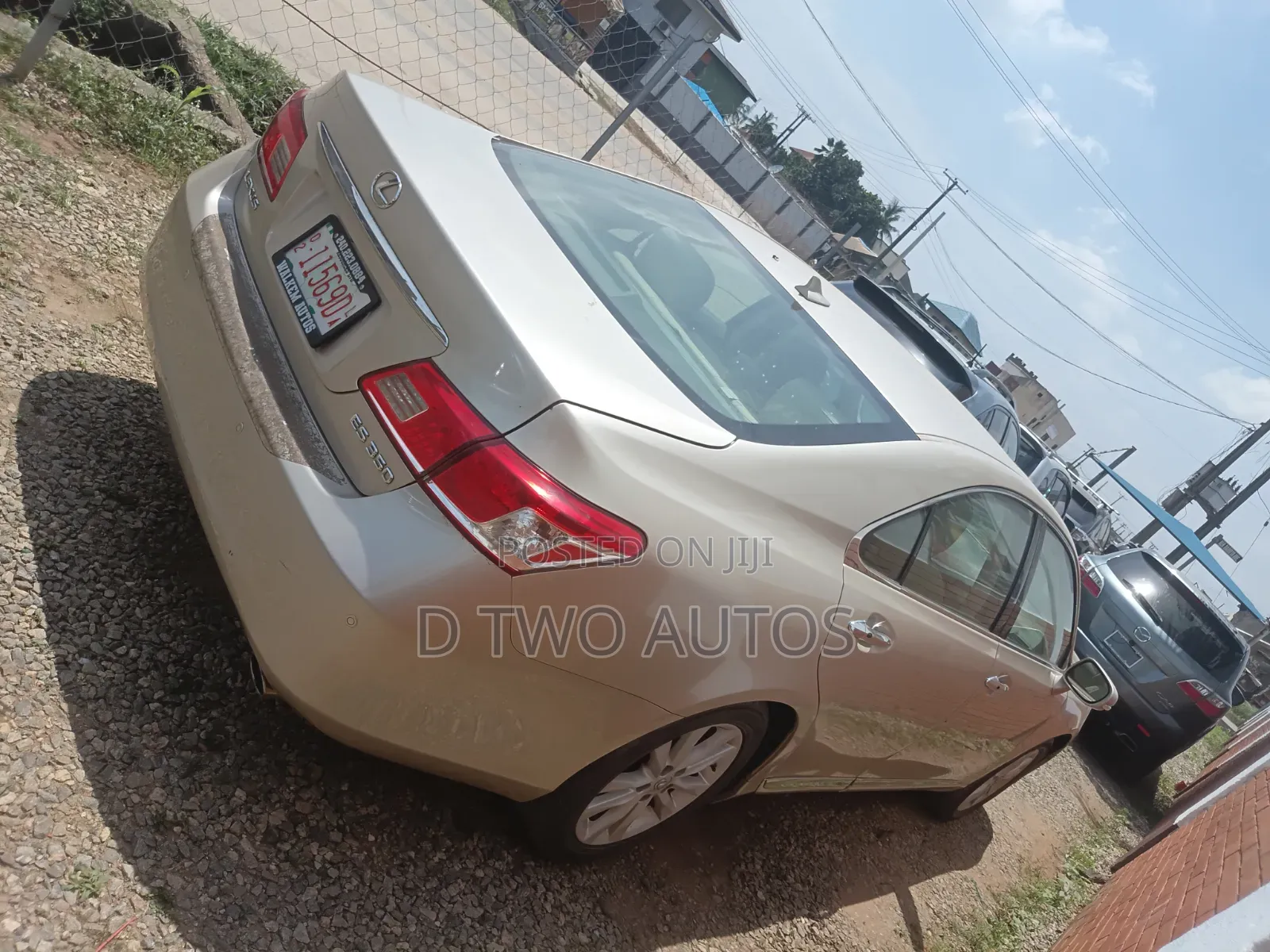 Lexus ES 350 2011 Gold