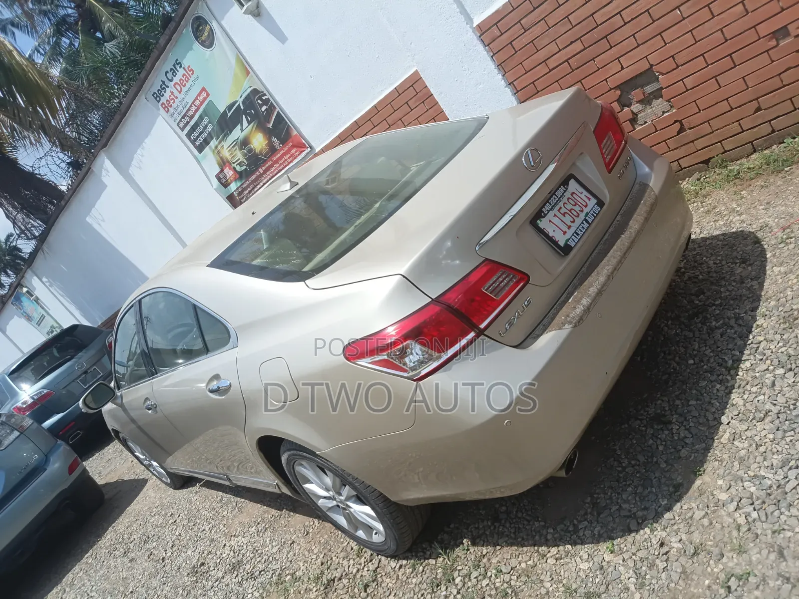 Lexus ES 350 2011 Gold