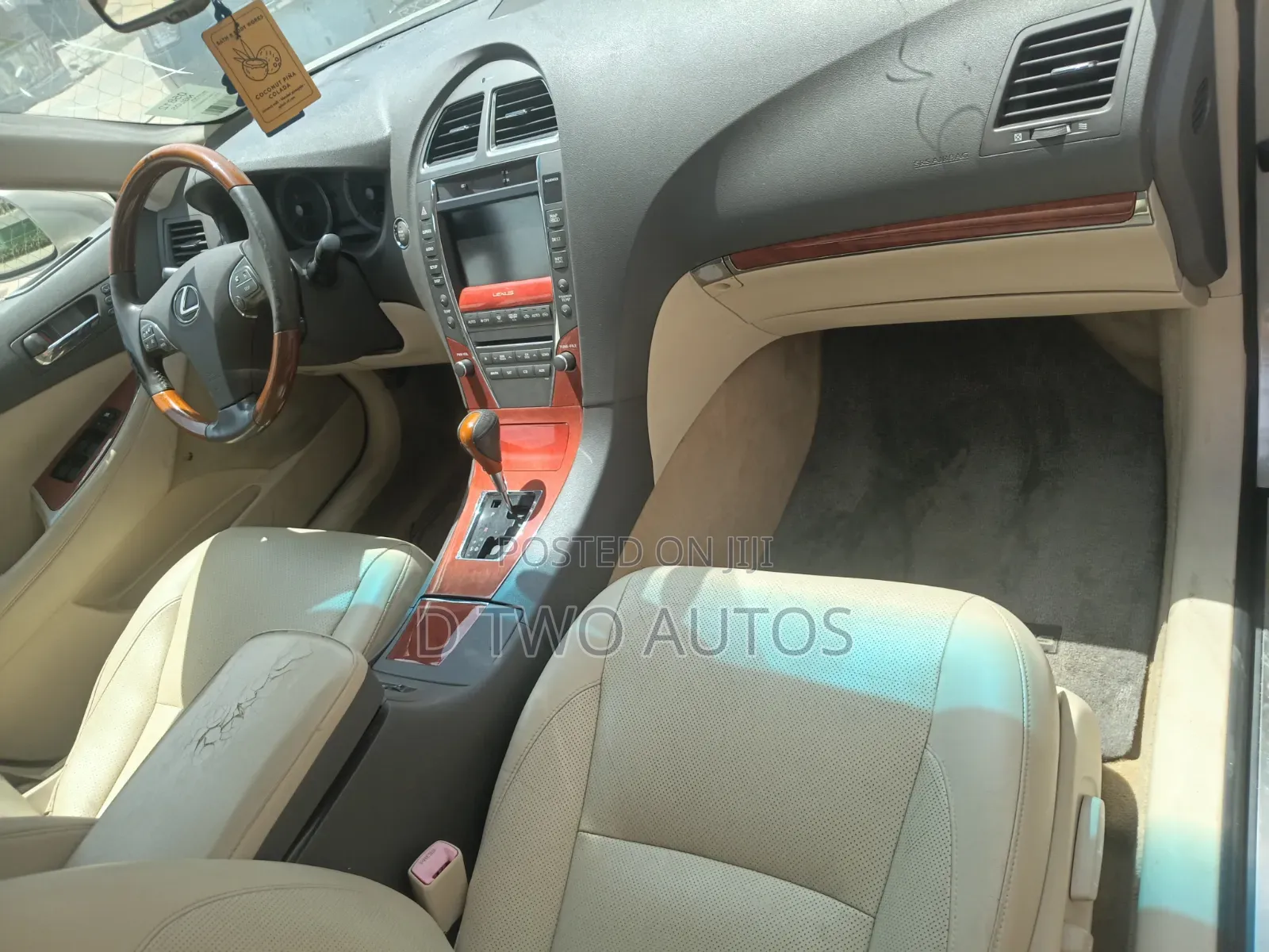 Lexus ES 350 2011 Gold