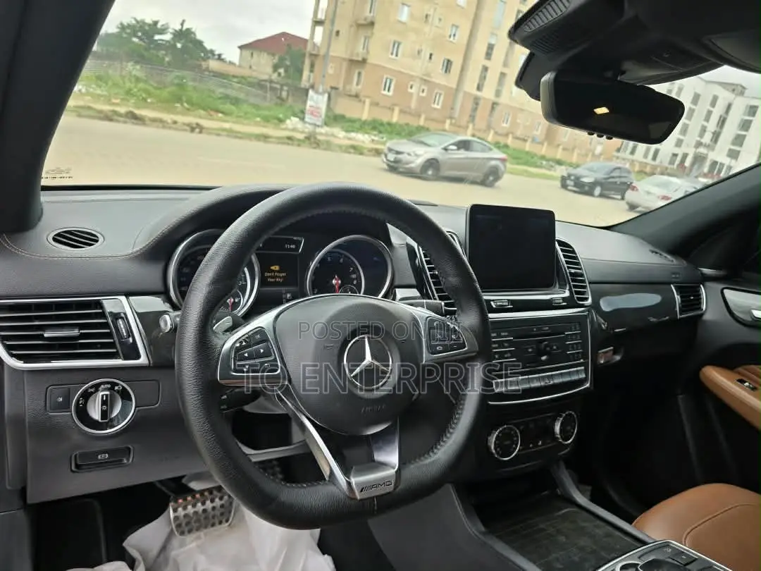 Mercedes-Benz GLE-Class 2017 Black