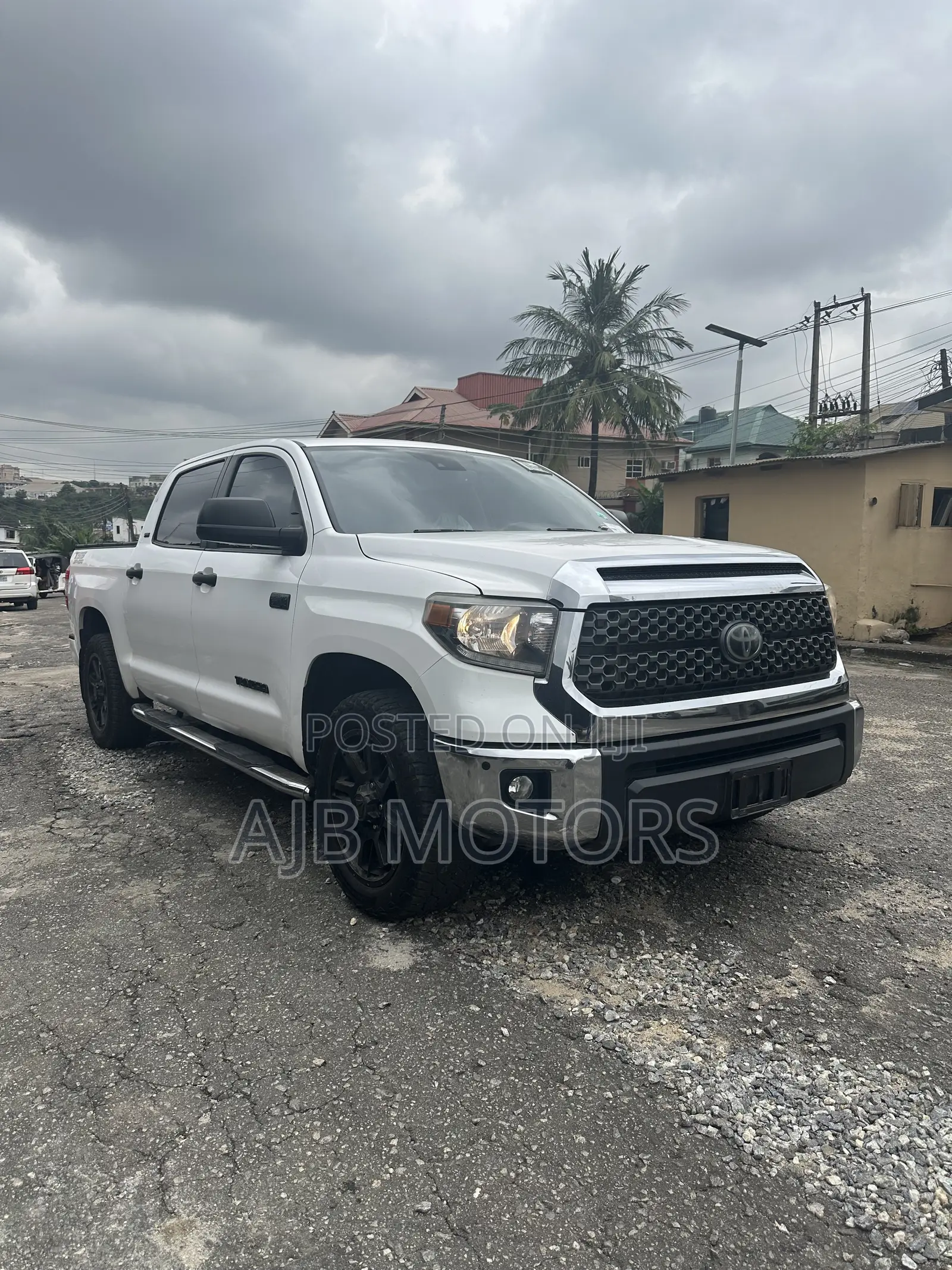 Toyota Tundra SR5 2021 White
