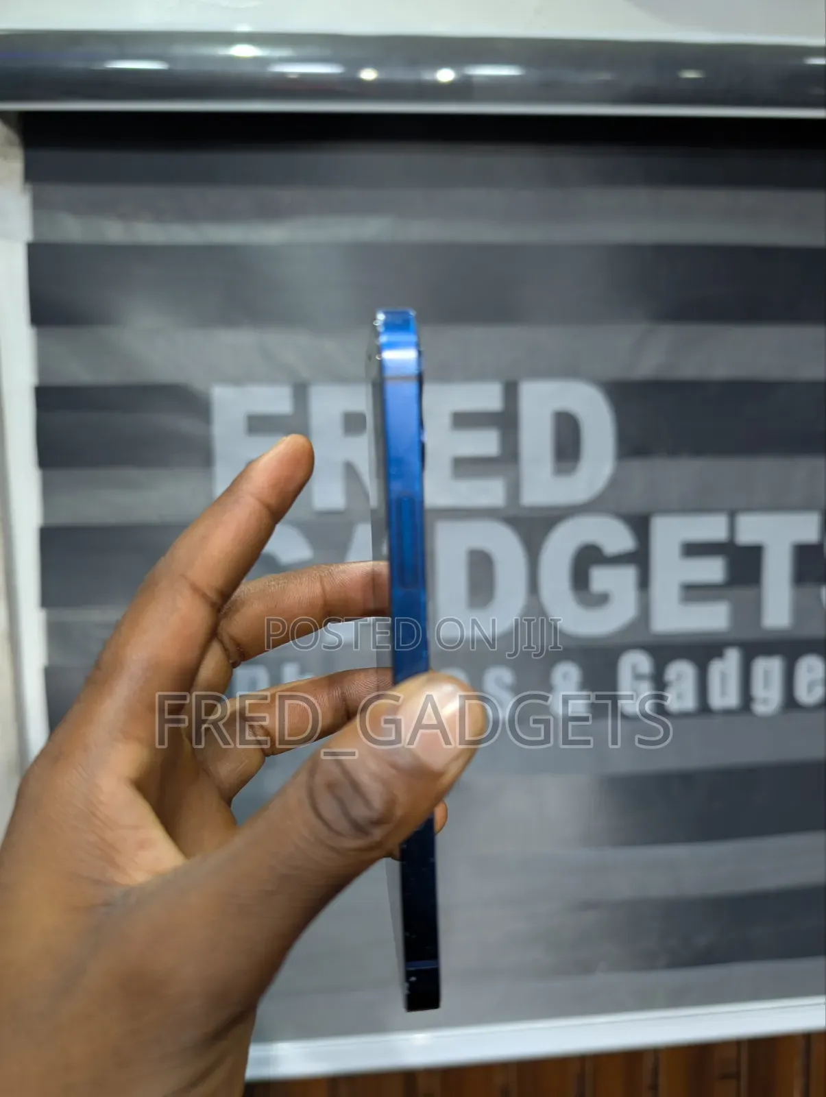 Apple iPhone 12 64 GB Blue