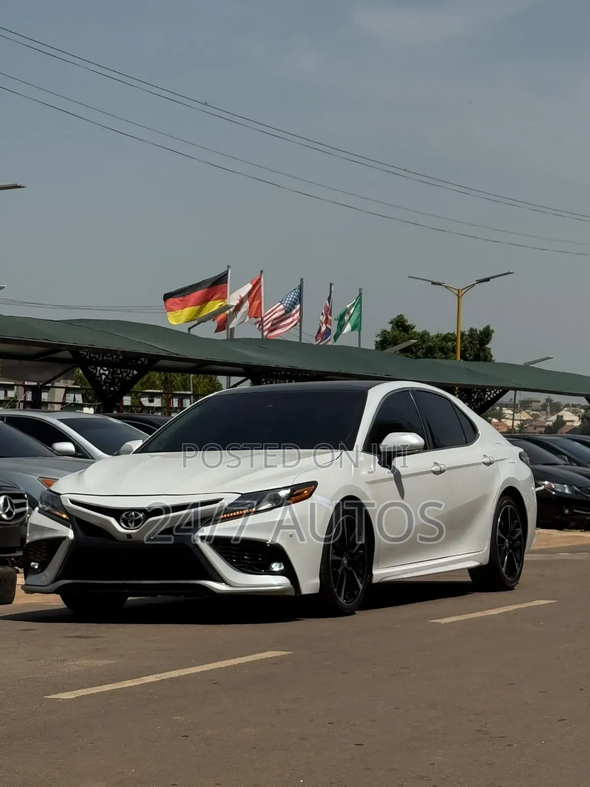 Toyota Camry 2019 White