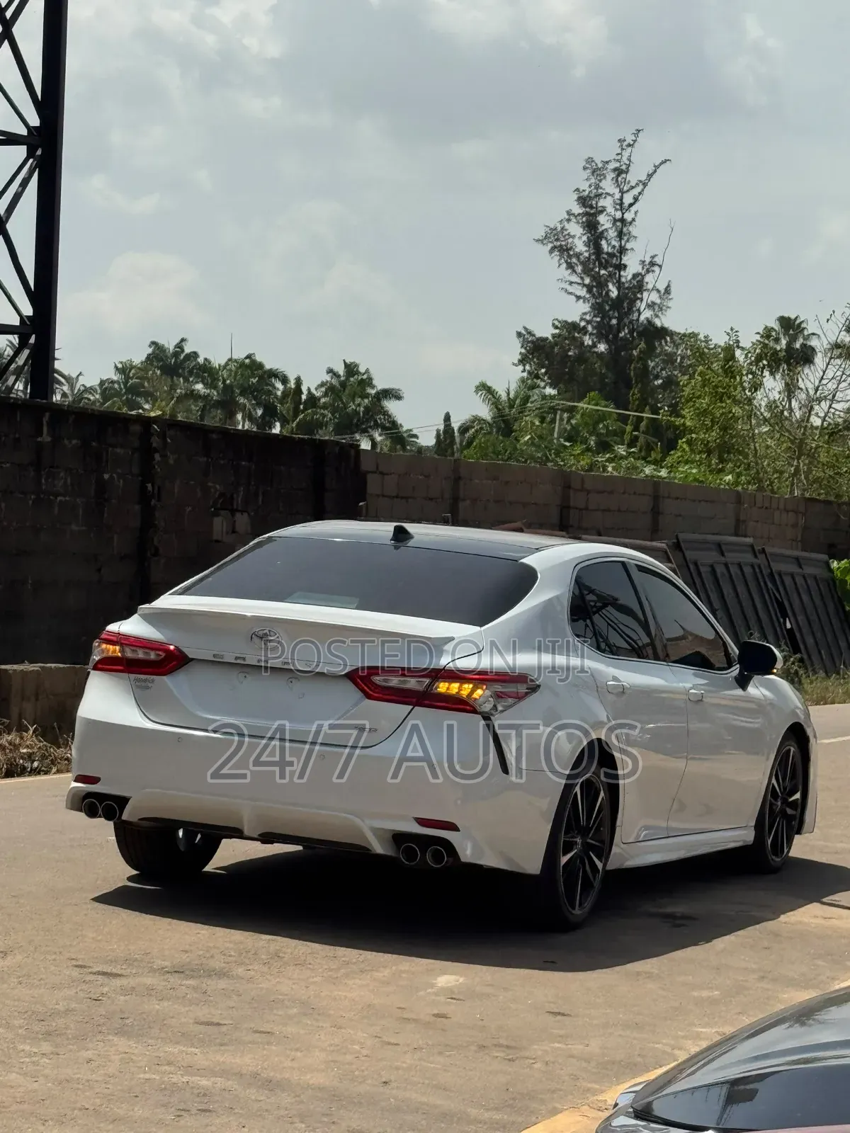 Toyota Camry 2019 White