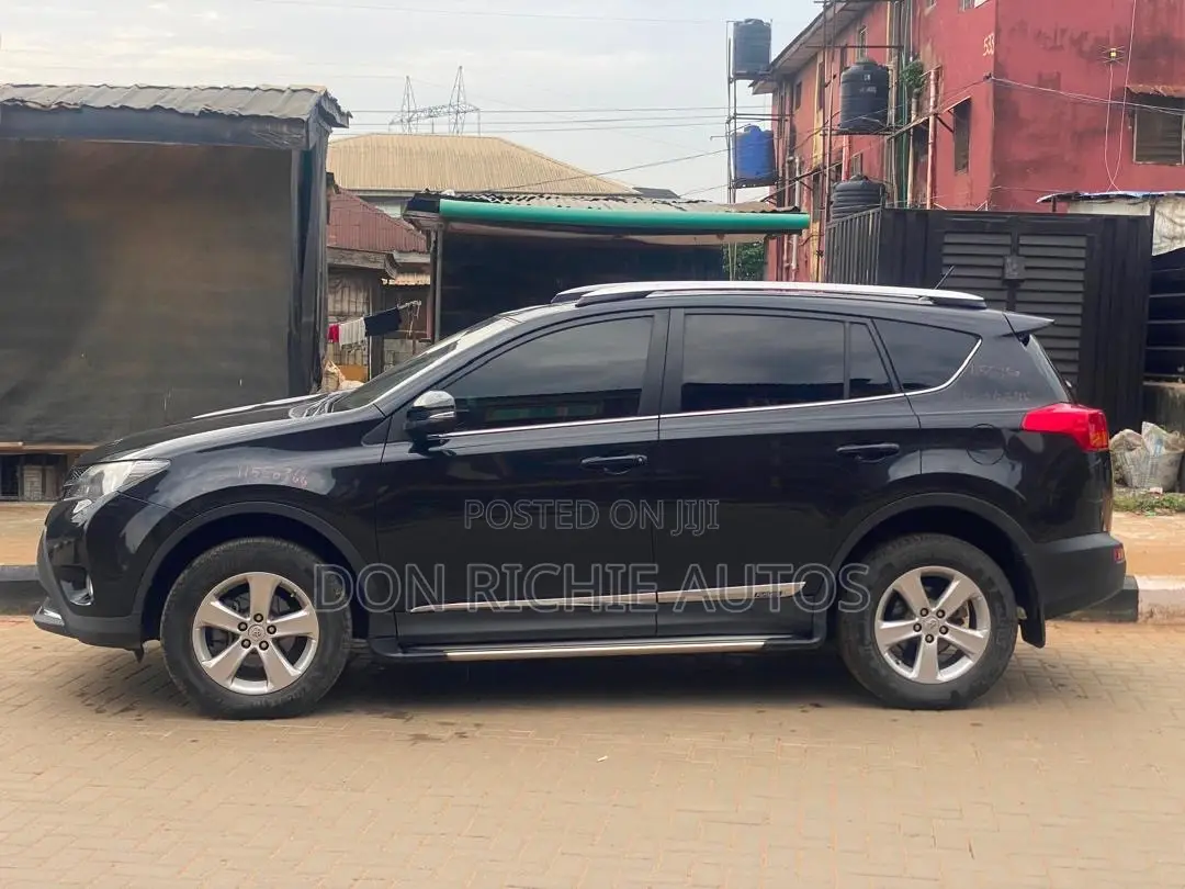 Toyota RAV4 XLE 4dr SUV AWD (2.5L 4cyl 6A) 2014 Black