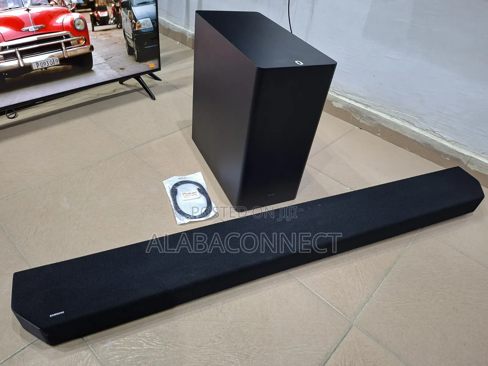 Flagship Samsung Q-Series Soundbar Q900A With Its Wireless Subwoofer