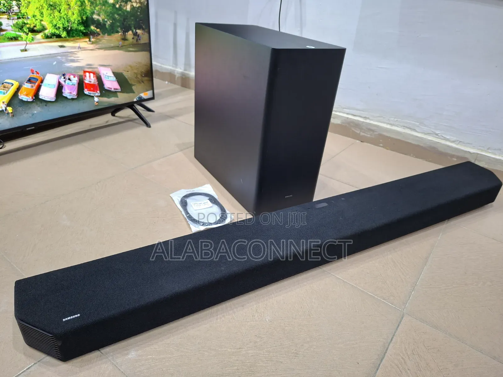 Flagship Samsung Q-Series Soundbar Q900A With Its Wireless Subwoofer