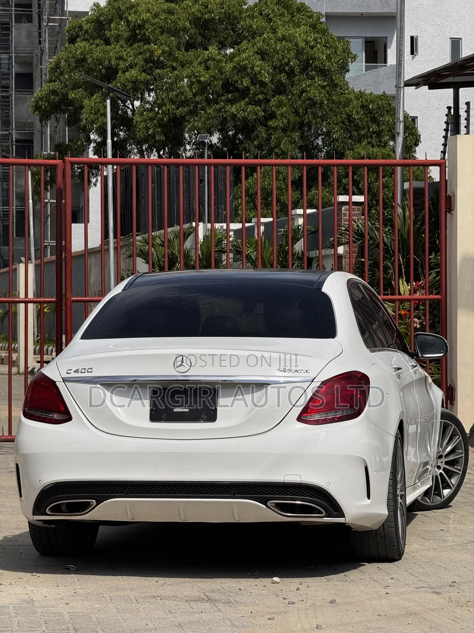 Mercedes-Benz C400 4Matic AWD Sedan (3.0L V6 7A) 2015 White