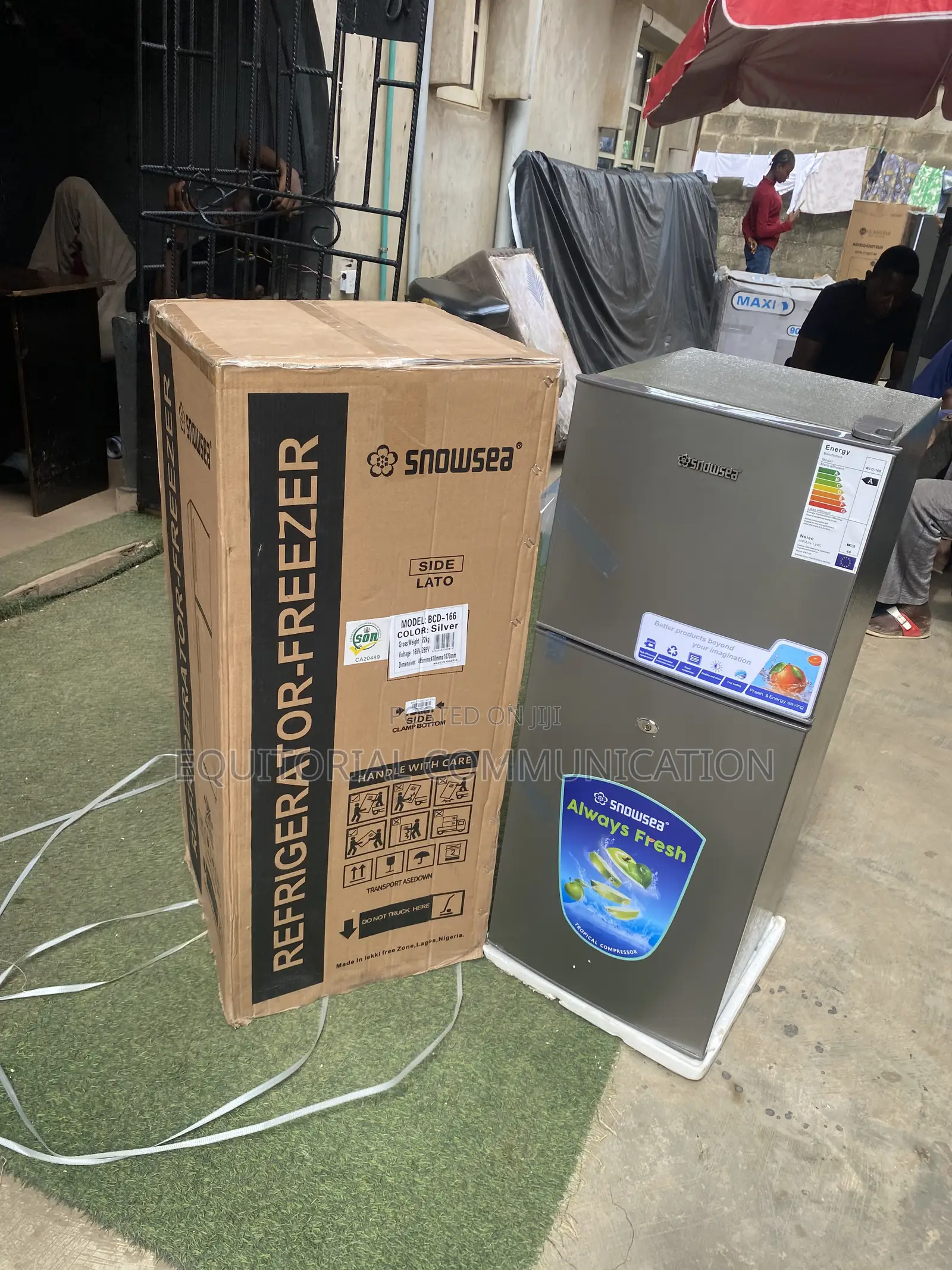 Snowsea BCD-166 120L Top Freezer Refrigerator for Apartment Kitchens