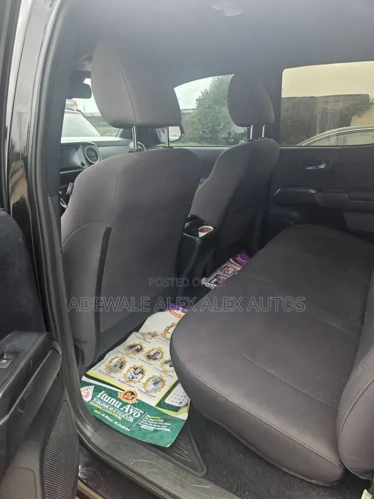 Toyota Tacoma 2019 Black