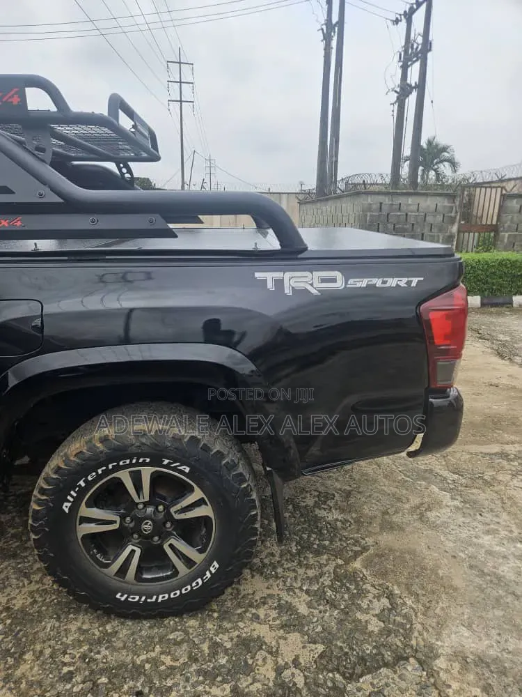 Toyota Tacoma 2019 Black