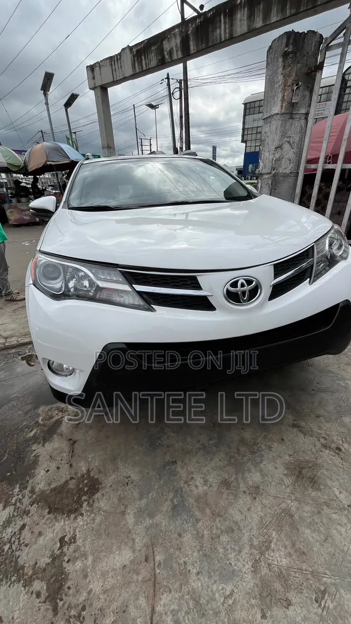 Toyota RAV4 2014 White
