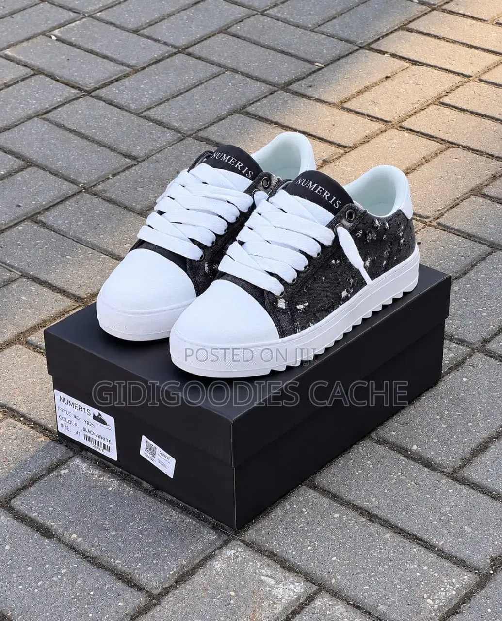 Numeris Black-White Mix Low-Top Sneakers Size 40-45