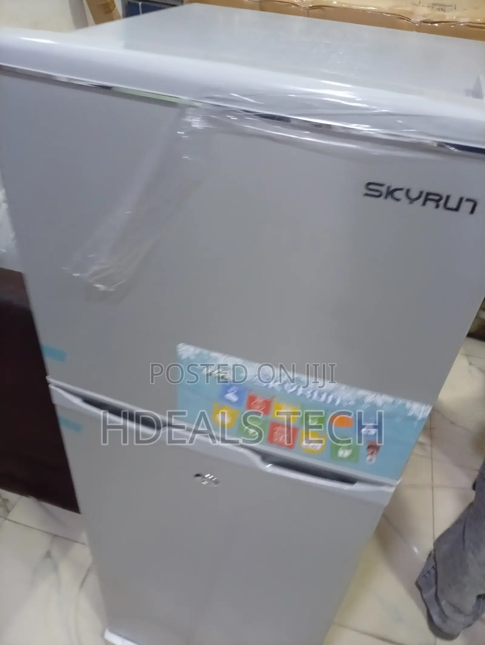 BCD 138HC Affordable-Style Appliance With Modern Freezing