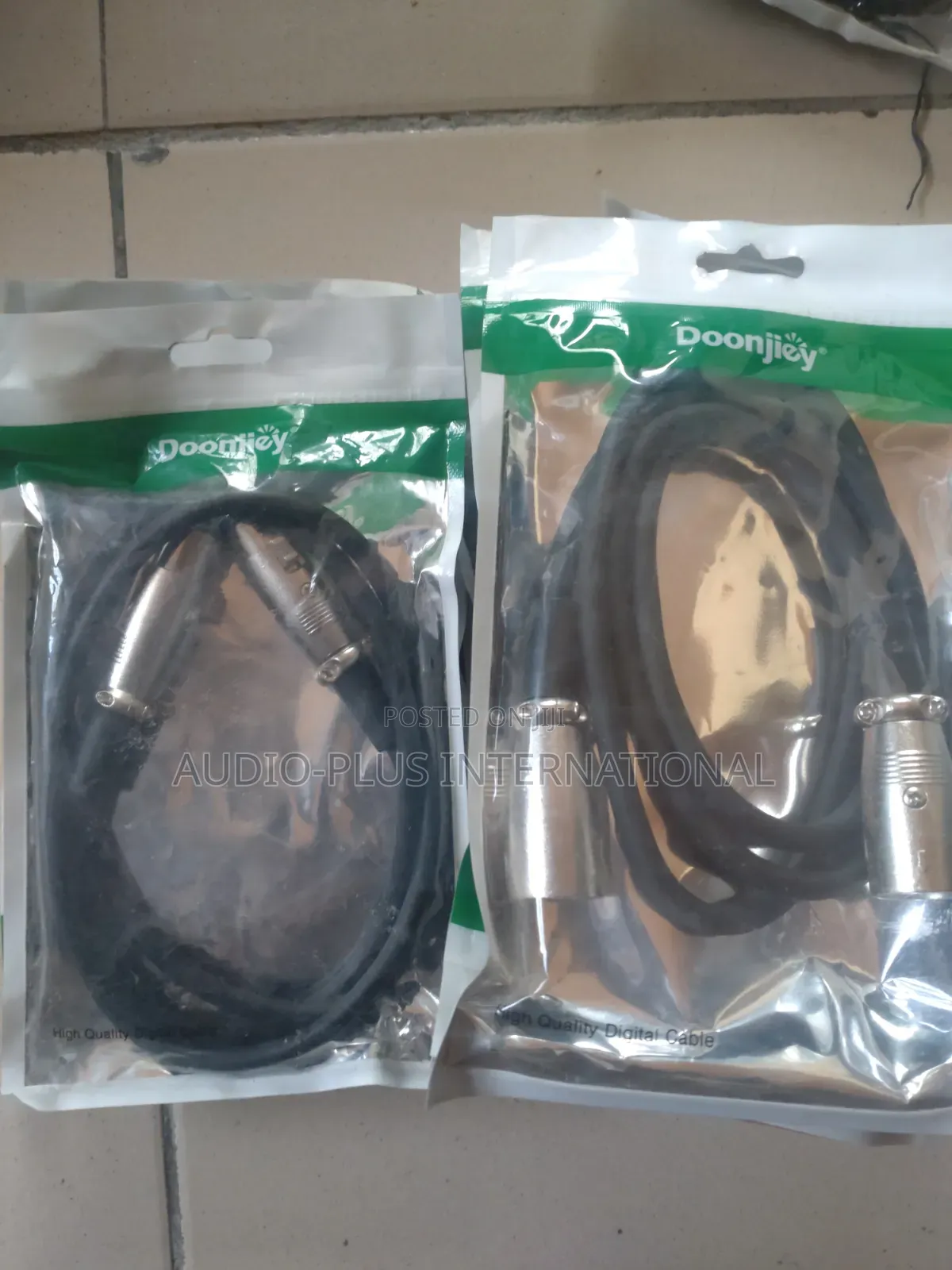 Female to Female & Male to Male XLR Cable
(1 Meter)
