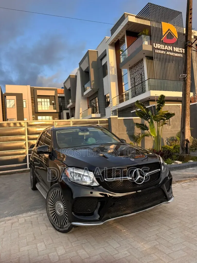 Mercedes-Benz M Class ML350 4dr SUV (3.5L 6cyl 7A) 2014 Black